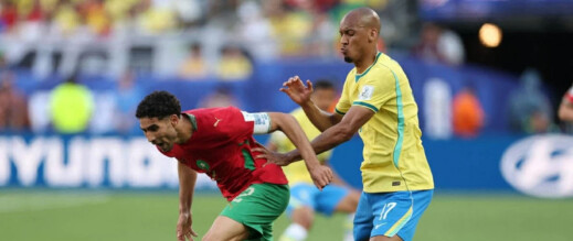 الإعلام البرازيلي يفتح النار على أنشيلوتي ورافينيا عقب التعادل مع الأسود