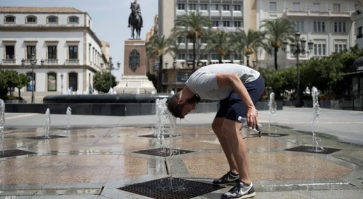موجة حر بإسبانيا تودي بأزيد من 200 شخص موجة حر بإسبانيا تودي بأزيد من 200 شخص
