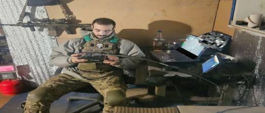 من التشرد إلى خنادق الحرب بأوكرانيا.. قصة شاب مغربي أصبح من أشهر قادة الـ 