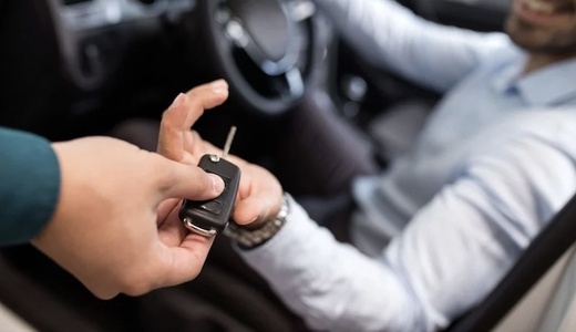 قطاع كراء السيارات بالمغرب يراهن على حجوزات غشت لتجاوز ركود الصيف وأزمة التمويل