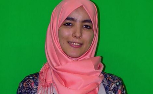 الطالبة الريفية التي دعت بنكيران وجها لوجه إلى تقديم إستقالته تحتل الرتبة الأولى بدراستها الإعلامية الطالبة الريفية التي دعت بنكيران وجها لوجه إلى تقديم إستقالته تحتل الرتبة الأولى بدراستها الإعلامية