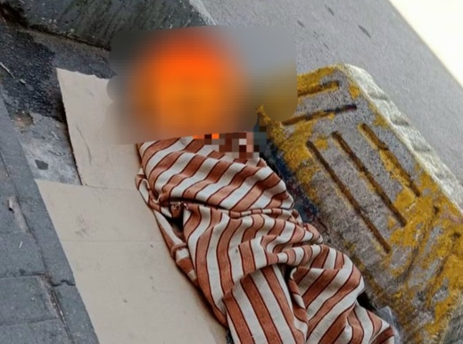قاصرون بلا مأوى بمحيط معبر بني أنصار.. ومطالب حقوقية بتدخل عاجل للسلطات قاصرون بلا مأوى بمحيط معبر بني أنصار.. ومطالب حقوقية بتدخل عاجل للسلطات