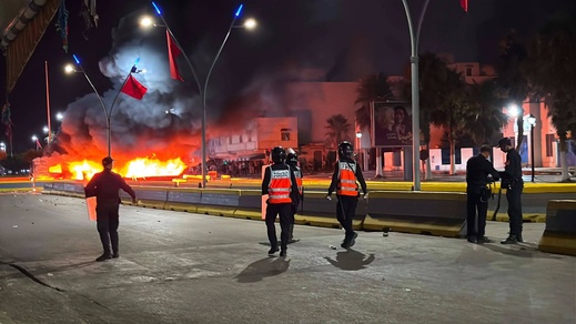 فوكس يطالب بتعزيز الحدود في مليلية تحسبًا لدعوات اقتحام جماعي يوم 15 غشت فوكس يطالب بتعزيز الحدود في مليلية تحسبًا لدعوات اقتحام جماعي يوم 15 غشت