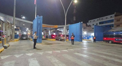 المغرب يعزز مراقبة محيط بني أنصار بدرونات لمواجهة محاولات الهجرة غير النظامية المغرب يعزز مراقبة محيط بني أنصار بدرونات لمواجهة محاولات الهجرة غير النظامية
