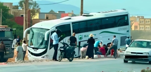 وفاة سائق حافلة بعد تعرضه لأزمة صحية وانحراف المركبة بسلوان وفاة سائق حافلة بعد تعرضه لأزمة صحية وانحراف المركبة بسلوان
