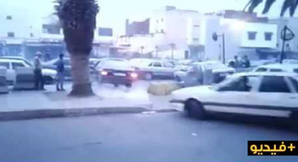 شاهدوا لعبة "الجيتيا" أبطالها سيارات الريفولي في المعبر الحدودي بني أنصار شاهدوا لعبة "الجيتيا" أبطالها سيارات الريفولي في المعبر الحدودي بني أنصار