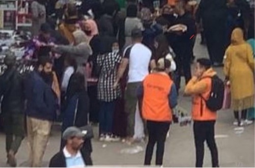 شجار بين أصحاب الفراشات بسوق أولاد ميمون ينتهي بتجرد شخص من ملابسه وسط الشارع العام