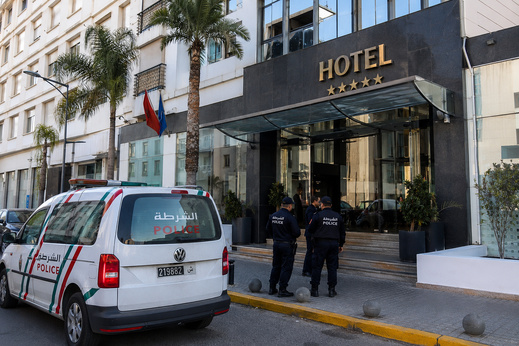 طنجة.. وفاة مواطن أمريكي بعد سقوطه من الطابق السادس بأحد الفنادق