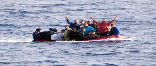 إسبانيا.. إنقاذ 16 مهاجرا بينهم امرأة قضوا 6 أيام في عرض البحر
