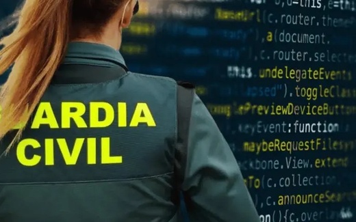 ملف ضخم لبيانات عناصر الأمن الإسباني يفتح تحقيقاً حول مصدره ملف ضخم لبيانات عناصر الأمن الإسباني يفتح تحقيقاً حول مصدره