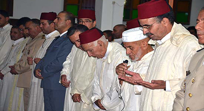 بالصور.. عامل الناظور يحيي ليلة القدر بمسجد محمد الخامس في جو مَهيب بالصور.. عامل الناظور يحيي ليلة القدر بمسجد محمد الخامس في جو مَهيب