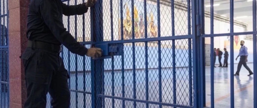 إيداع شرطي موقوف السجن لتورطه في قتل سميره في جلسة خمرية