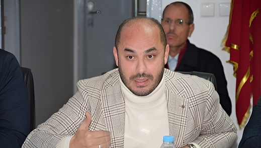 صمت رئيس جماعة الناظور يضع اسمه في 