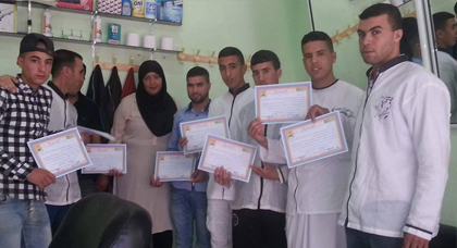 بالصور.. جمعية الهدى لغد افضل ببني بوعياش تنظم حفل تخرج للمستفدين من تكوني الحلاقة و الطبخ‎