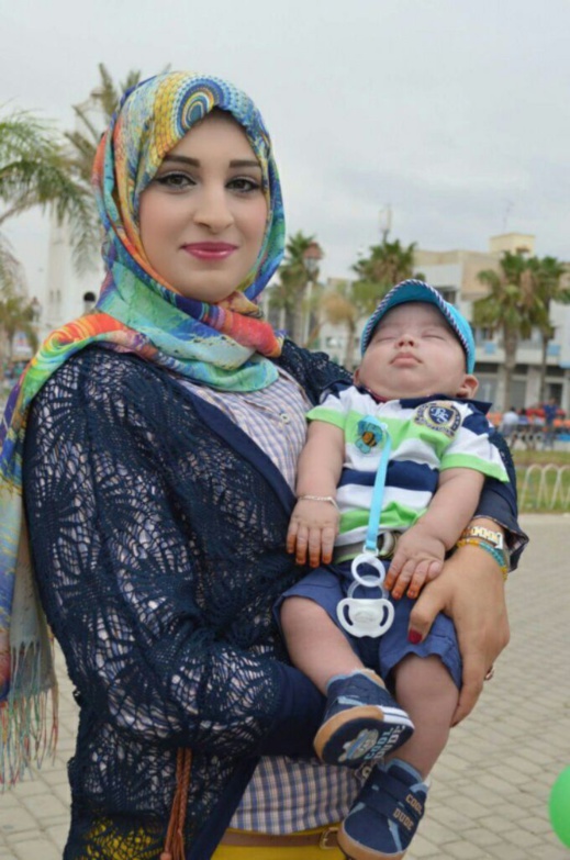 أجنحة السلام تنقش الحناء وترسم البهجة على وجوه أطفال مدينة الناظور أجنحة السلام تنقش الحناء وترسم البهجة على وجوه أطفال مدينة الناظور