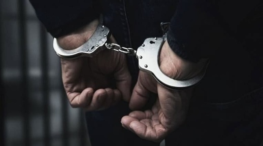 توقيف صاحب سوابق يشتبه في استدراجه واستغلاله جنسيا لقاصرين بالحسيمة توقيف صاحب سوابق يشتبه في استدراجه واستغلاله جنسيا لقاصرين بالحسيمة