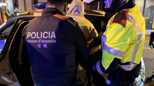 توقيف 128 شخصا بعد أعمال تخريب ونهب في برشلونة توقيف 128 شخصا بعد أعمال تخريب ونهب في برشلونة