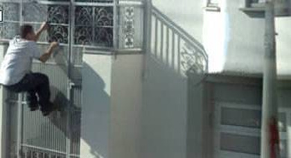 سنتان سجنا لسبايدرمان الناظور الذي يسرق المنازل عبر تسلق واجهاتها سنتان سجنا لسبايدرمان الناظور الذي يسرق المنازل عبر تسلق واجهاتها