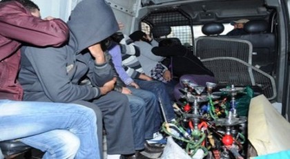إيقاف أزيد من 390 شخص وإغلاق مقاهي الشيشة في الحملة الكبرى للأمن بالناظور إيقاف أزيد من 390 شخص وإغلاق مقاهي الشيشة في الحملة الكبرى للأمن بالناظور