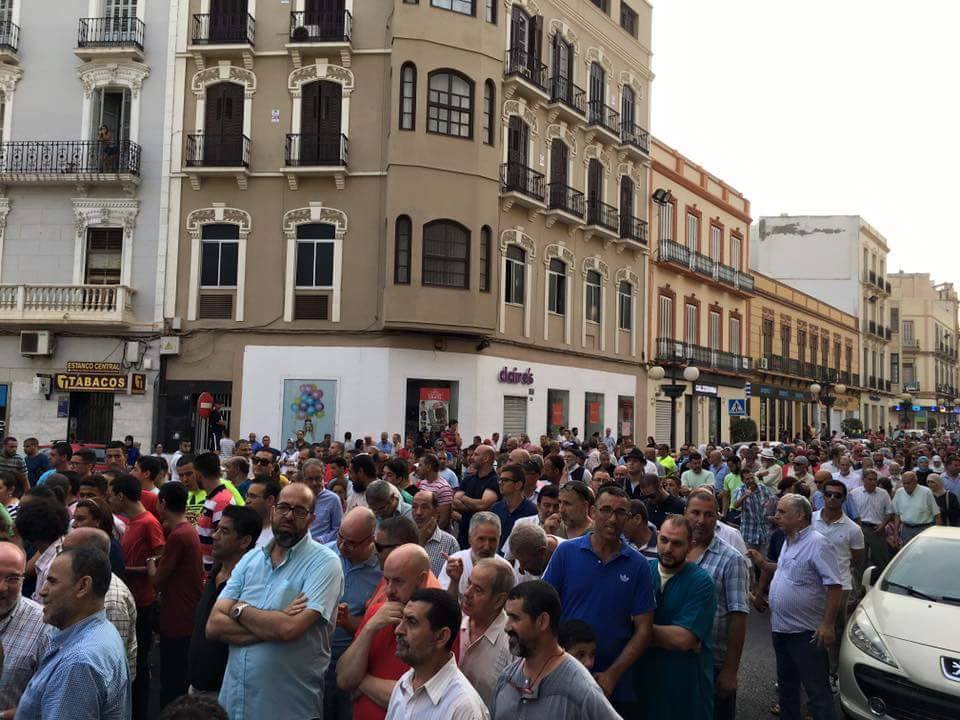 للمرة الثانية.. مسلموا مليلية يخرجون في مسيرة حاشدة للتنديد بقرار منعهم من استيراد أضاحي العيد من المغرب 