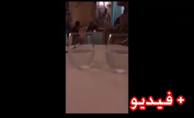 بالفيديو .. محجبتان توثقان عنصرية صاحب مطعم بضاحية باريس رفض تقديم الوجبات لهما  