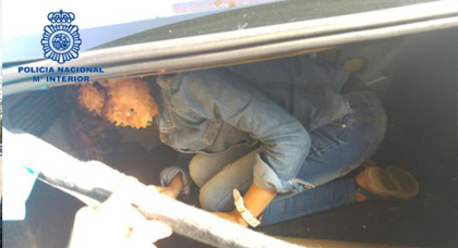 اسبانيا: العثور على شابة مغربية في حالة حرجة داخل صندوق سيارة 