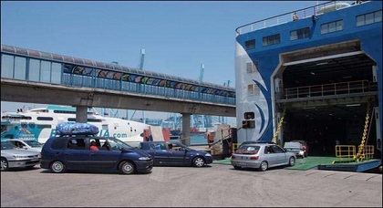 بسبب الجالية المغربية شركات النقل تتجه لتخفيض عدد الرحلات البحرية بين المغرب واسبانيا