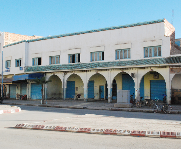 لا تفوتوا الفرصة.. منزل وسط مدينة الدريوش مطل على الشارع الرئيسي للبيع بثمن مناسب 