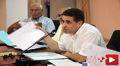 طوبيسات الناظور تثير سخط المواطنين والعامل مبغاش يحشم