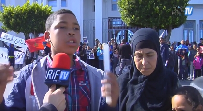 بالفيديو.. مؤثر طفل ناظوري يوجه رسالة للمسؤولين: 10 سنوات بلا ضوء باش باغييني نقرا بالشمعة