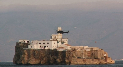 شجار بين جندين إسبانيين على جزيرة نكور حول كؤوس "البيرة" تنتهي بطعنة سكين 