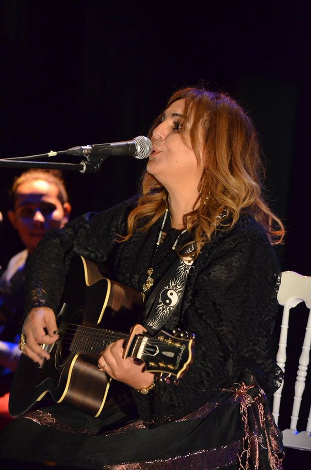 سعيدة فكري وأميمة بلاح وسيليا الزياني في افتتاح مهرجان "بويا" النسائي للموسيقي بالحسيمة