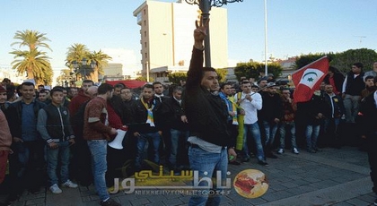 نشطاء الحراك بالناظور يدعون للإحتجاج والخروج يوم الجمعة بساحة التحرير