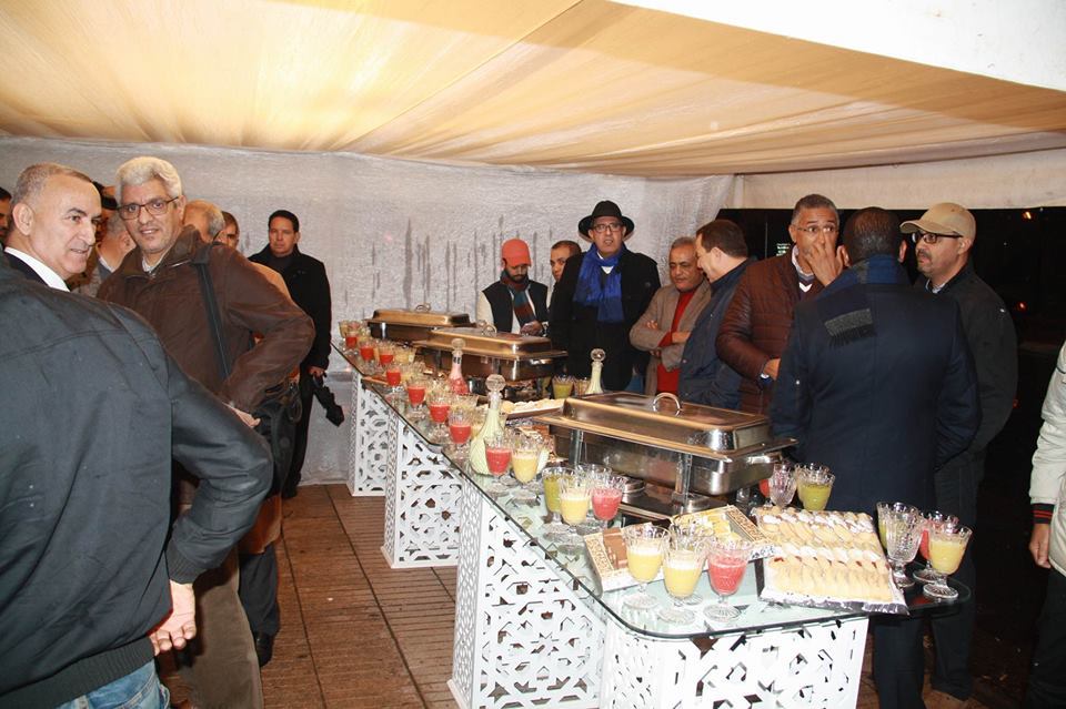 صيد الكاميرا: الريفيان الوزاني وأبرشان في حديث مطوّل خلال حفل بالعاصمة فما الذي دار بين السياسيين؟