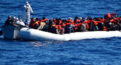 البحرية الاسبانية تعترض قاربا مطاطيا يقل 28 مهاجرا أبحروا من سواحل الحسيمة 