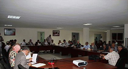 المجلس البلدي للمدينة : مجلس الثغرات ، بعضها بسبب غياب الخبرة، والآخر بسبب الخصومات