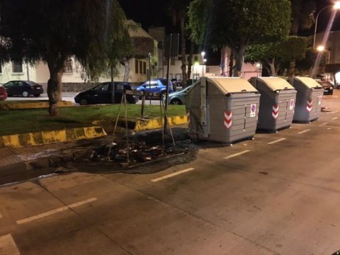 حالة استنفار بمليلية بعد إحراق عدد من حاويات الأزبال في ظروف غامضة