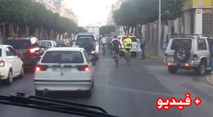 جولة داخل "الباص"  تظهر جمالية ونظافة شوارع مدينة مليلية