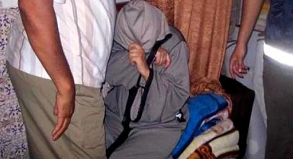 سيدة تضع خطة للإيقاع بزوجها فتضبطه متلبسا في أحضان عشيقته المنقبة بمنزلها نواحي بني أنصار