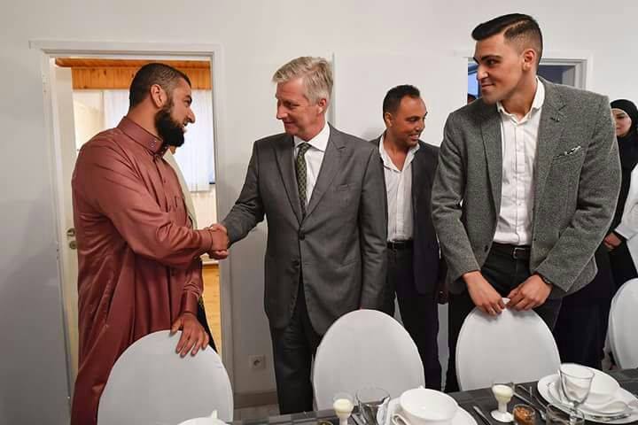 العاهل البلجيكي يشارك أسرة مغربية إفطار رمضان
