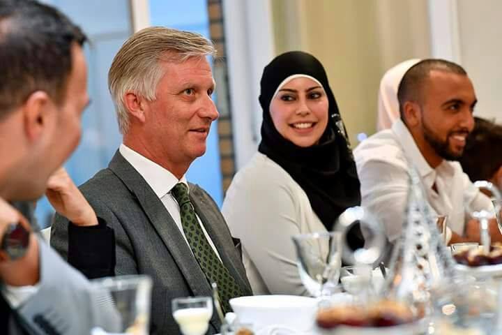 العاهل البلجيكي يشارك أسرة مغربية إفطار رمضان