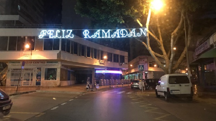 مسلمو جنوب الأندلس بإسبانيا يمتعضون بسبب أداء تراويح رمضان أمام تمثال للعذراء بغرناطة