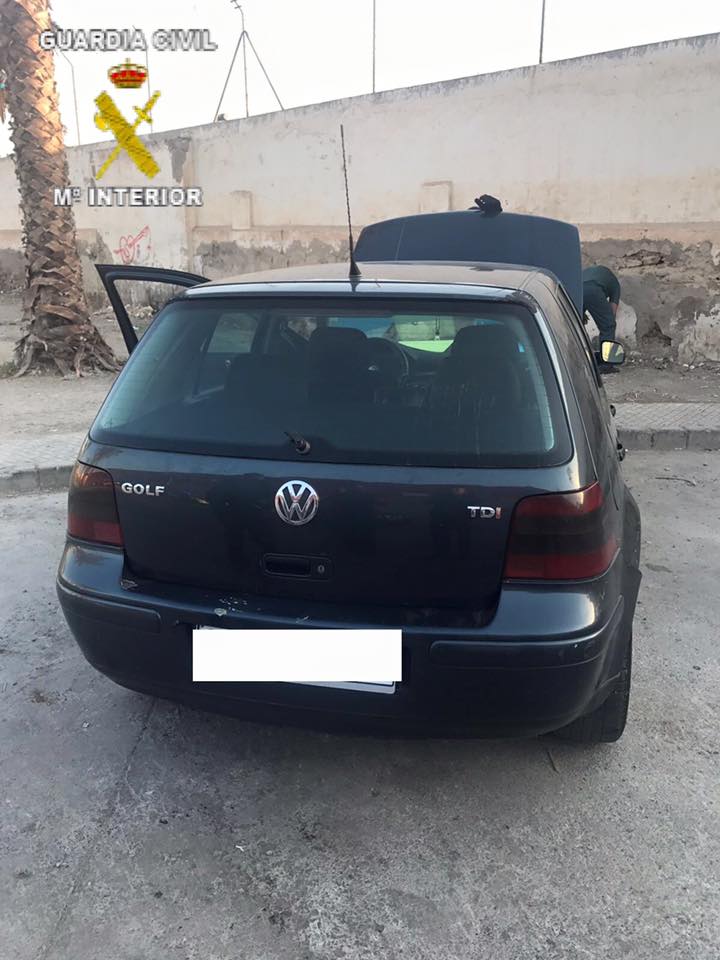 مليلية.. اعتقال مغربي  بعد محاولته تهريب 5 مهاجرين أفارقة داخل تجاويف سيارته 