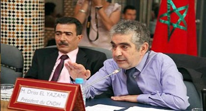 اليزمي يتعهد بضمان زيارة أطول لعائلات معتقلي الحسيمة بسجن عكاشة