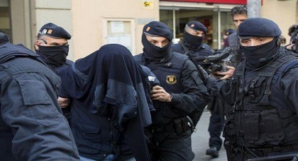 اسبانيا ..اعتقال 3 مغاربة أحدهم جند "دواعش" لتنفيذ هجوم ارهابي