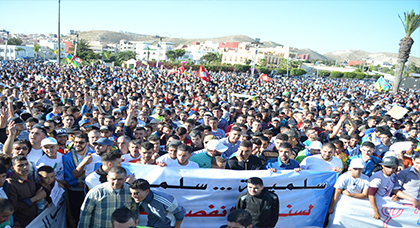 نشطاء حراك الحسيمة يهاجمون مناظرة "العماري" ويلوحون بالاحتجاج نهار عيد الفطر