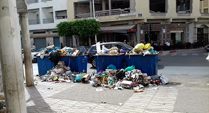 بعد شهر من النظافة.. الأزبال تعود مرة أخرى الى شوارع مدينة الناظور