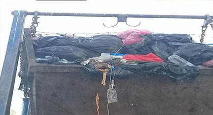 شاحنة تنقل مخلفات طبية خطيرة من المستشفى الحسني دون مراعاة شروط الصحة والسلامة