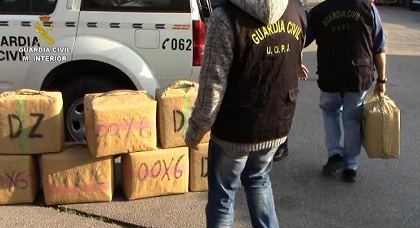 الشرطة الإسبانية تضبط مهاجرا مغربيا متلبسا بحيازة 430 كلغ من الحشيش معبأة بسيارته