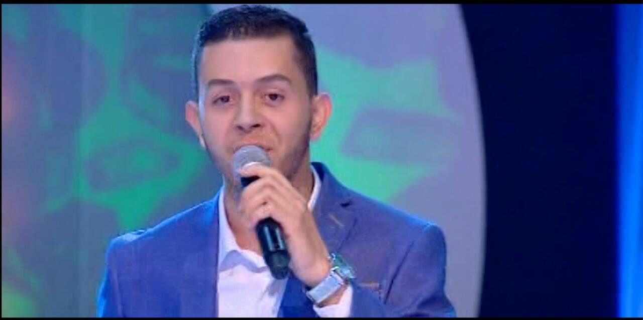 بورتريه عن مسار الفنان فارس شاكر إبن الناظور الذي يشق طريقه على درب "الغناء" بكل إصرار وتميّز